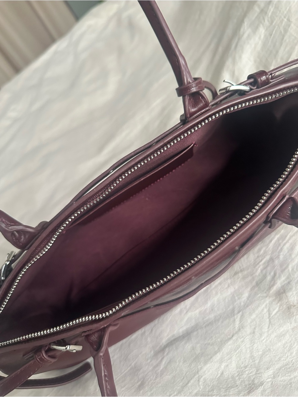 Burgundy House of Harlow Barrel Bag - Picture 7 of 7